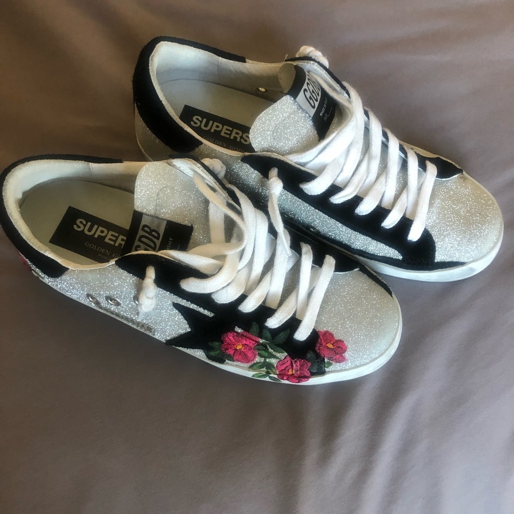 Golden Goose White Silver Sneakers with Black Star and Red Floral Embroidery - Picture 4 of 15